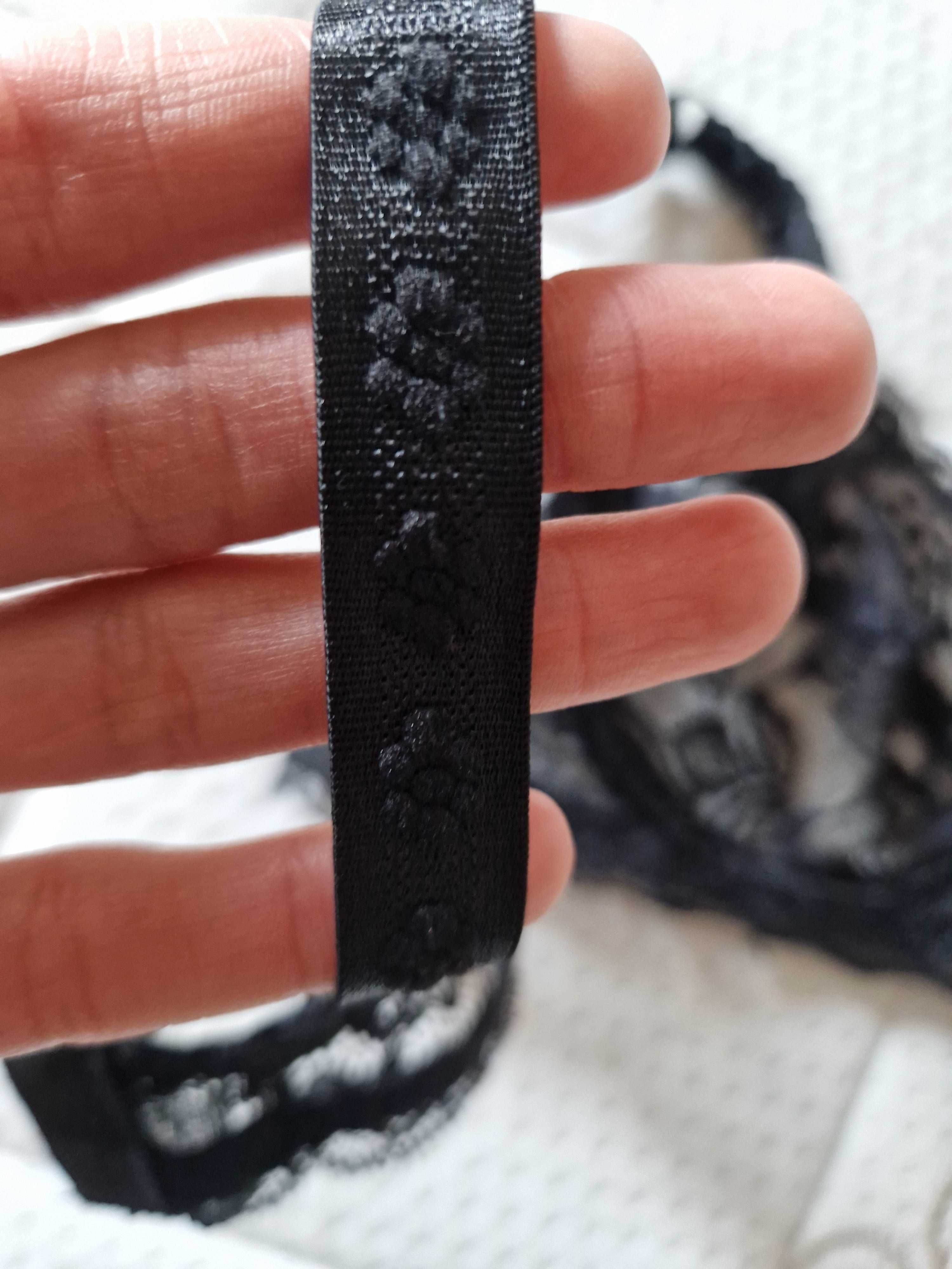 Nowy czarny koronkowy biustonosz, rozmiar S 36,70% bawełna 30% spandex