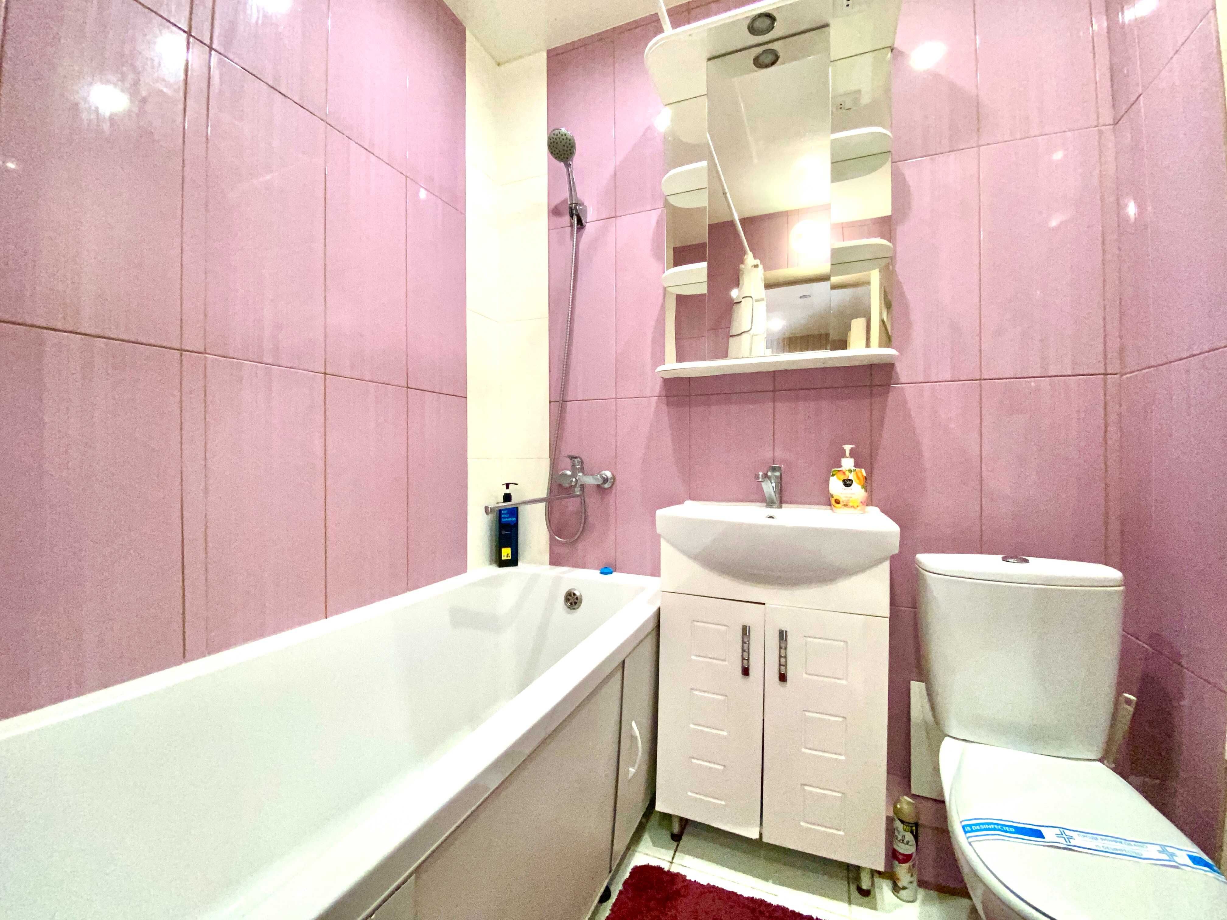 ApartPoltava Світла 1-кімн студія подобово ,ЦЕНТР.Документація звітна