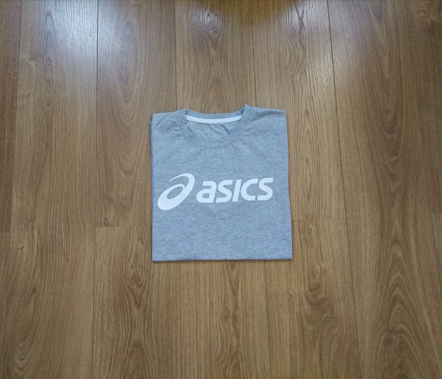 T-Shirt Asics...