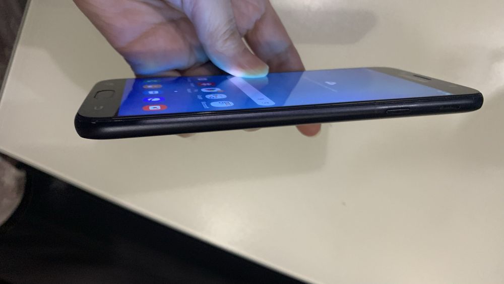 Samsung galaxy j730