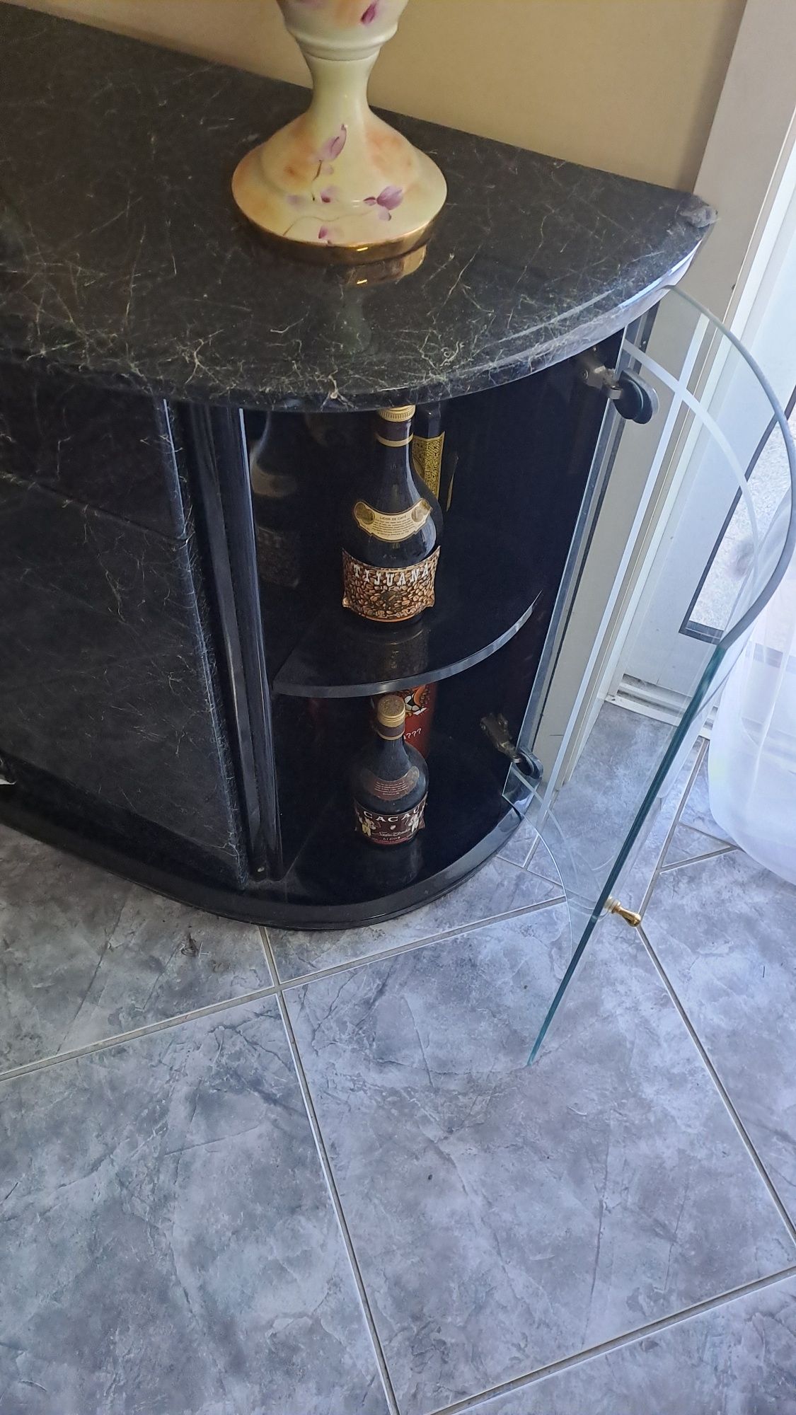 Vendo 2 móveis..