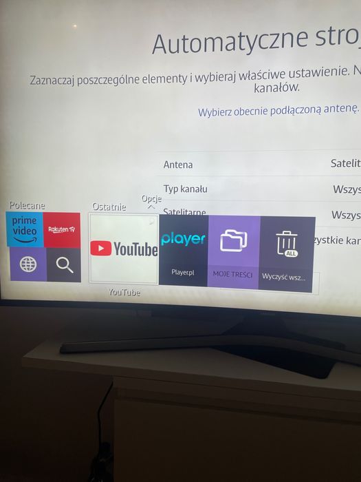 SAMSUNG Smart TV model UE55JU6740S