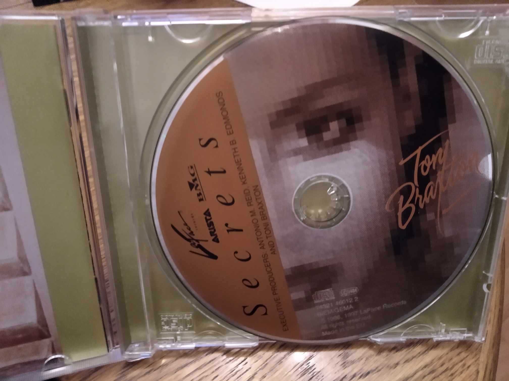 Sprzedam płytę CD z piosenkami Toni Braxton " Secrets" oryginalna,nowa