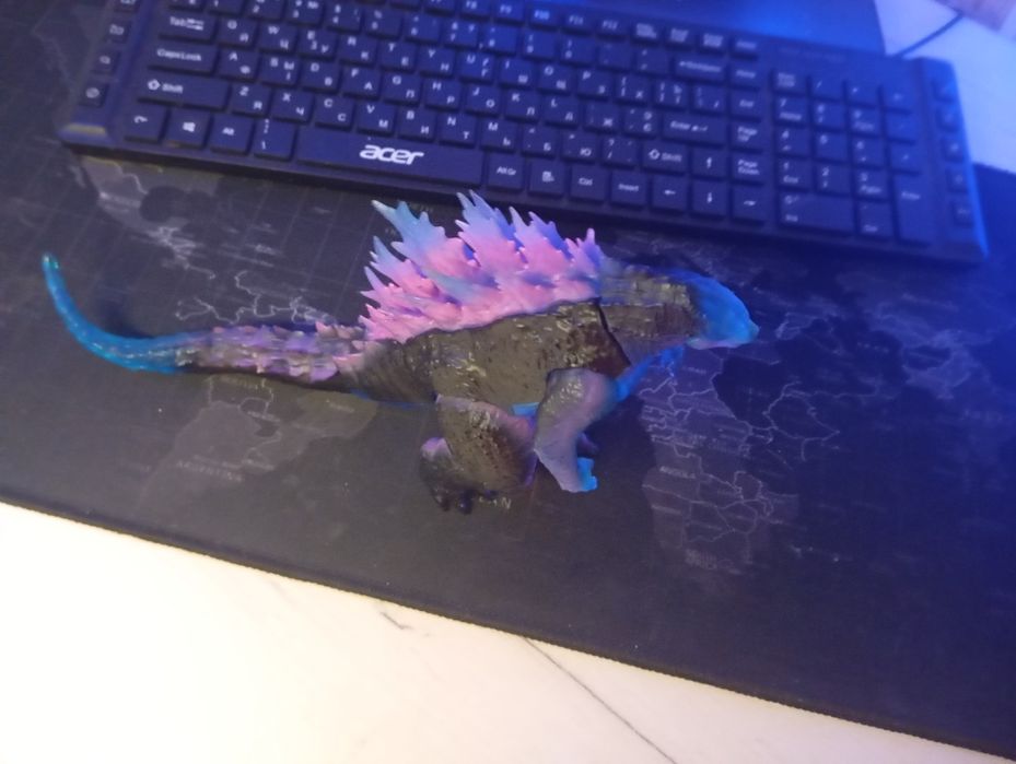 Игрушка годзила термоядерная