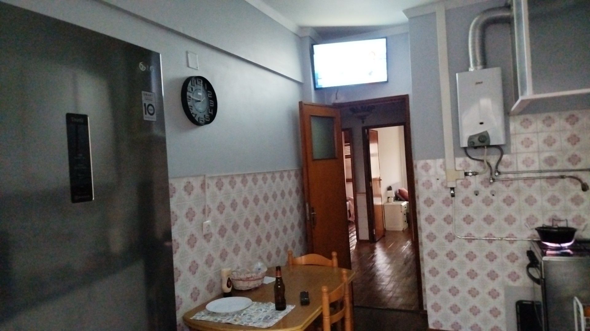 Alugo quarto a senhora solteira de meia idade