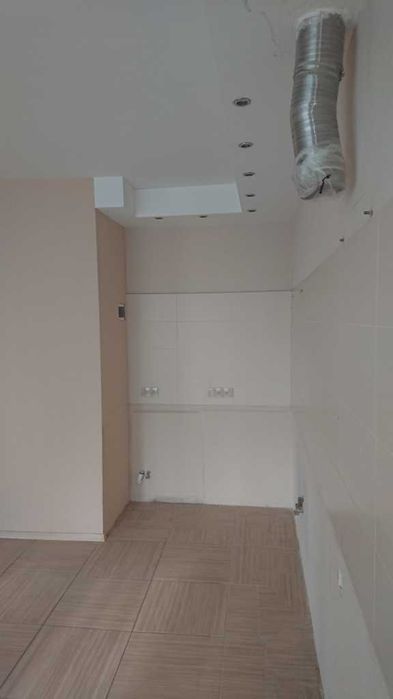 Продаж 2-к квартири 72,1 м2 м.Київ, вул.Драгоманова, 6-А  82000 $