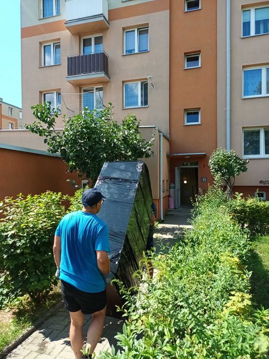 Przeprowadzki Utylizacja mebli Transport duże Auta z windą tanio
