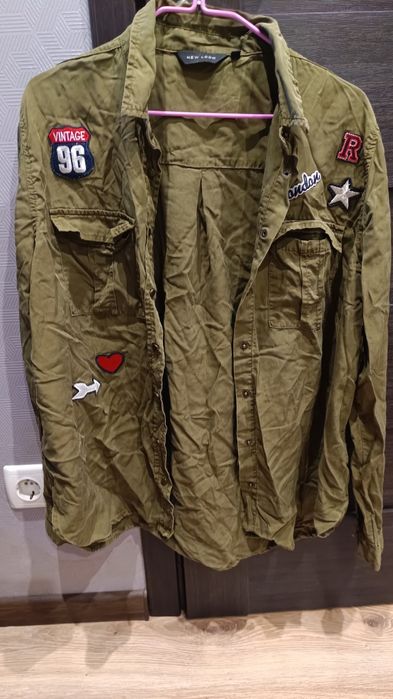 Рубашка жіноча з нашивками