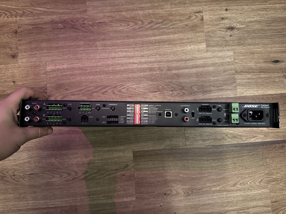 Wzmacniacz strefowy Bose FreeSpace IZA 2120-HZ / 2 SZTUKI