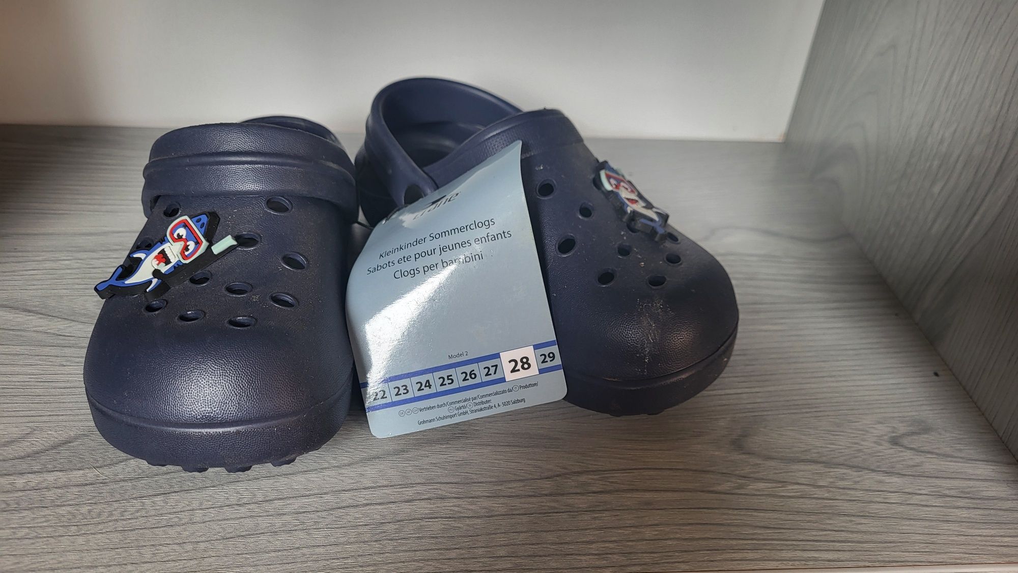 Nowe klapki crocsy 28