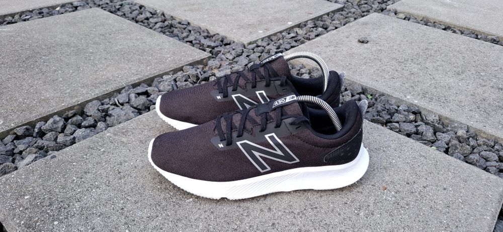 New Balance 430, damskie obuwie sportowe, roz. 41,5