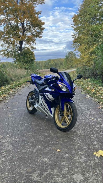 Yamaha yzf r125. 2011r
