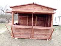 Drewniany domek handlowy 250 cm – mobilny kiosk / budka jarmarkowa