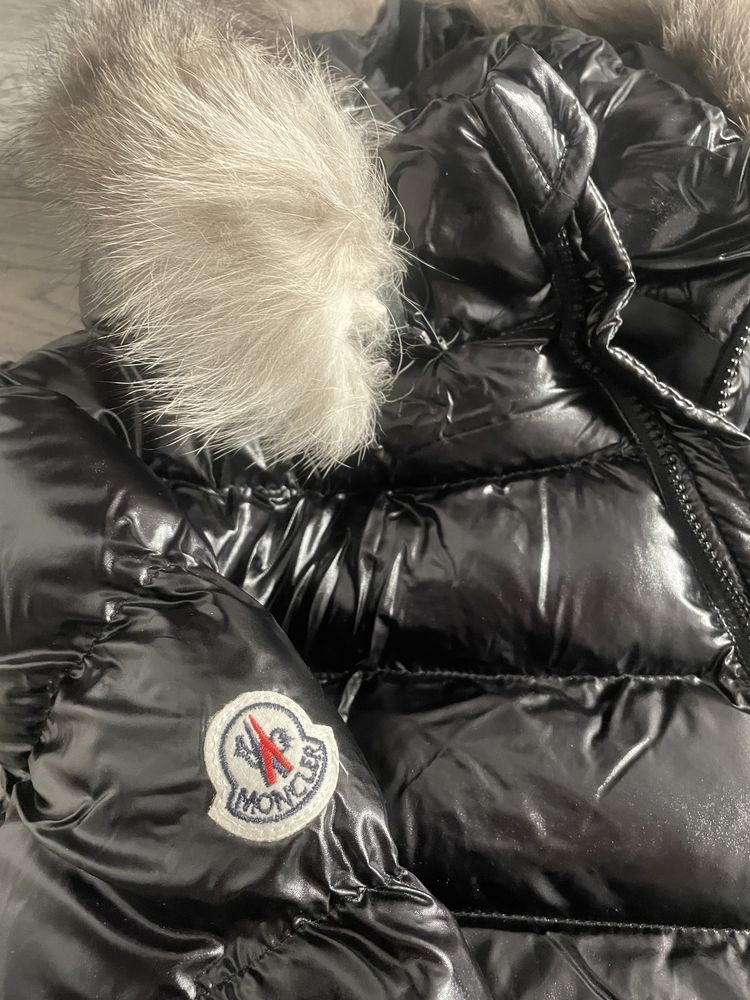 Зимова куртка Moncler