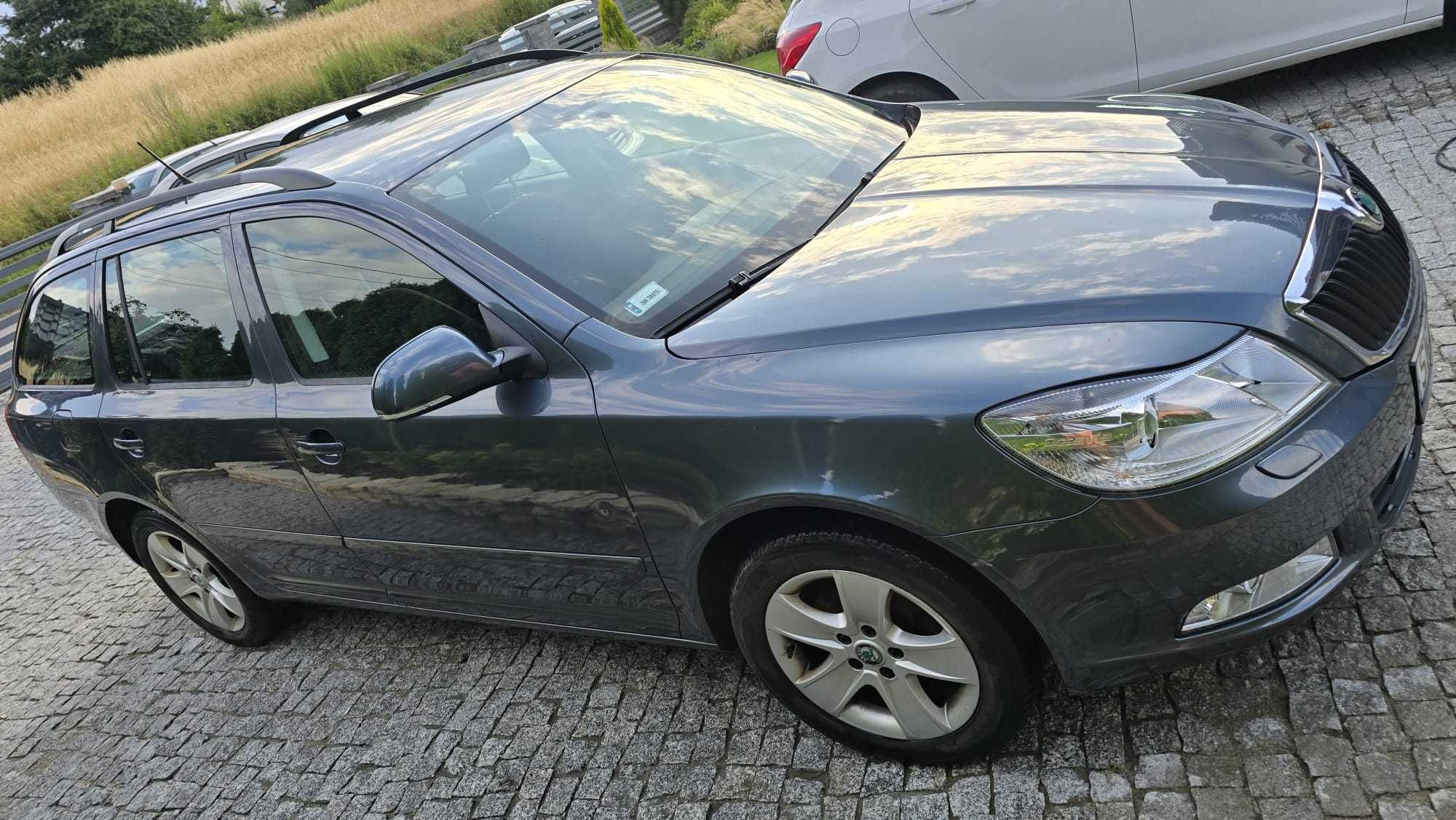 Skoda octavia 2.0 tdi 2012 kombi + hak