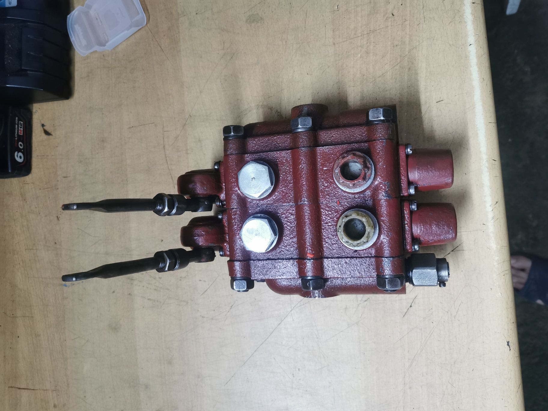 Rozdzielacz hydrauliczny typ RBS 10 bizon