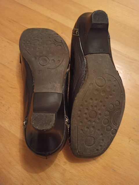 Mokasyny damskie czarne Caffé Nero.