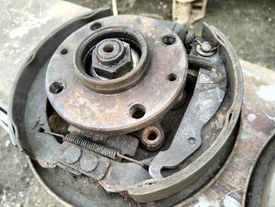 Ступиці ВАЗ 2109 08 099 задні 2115