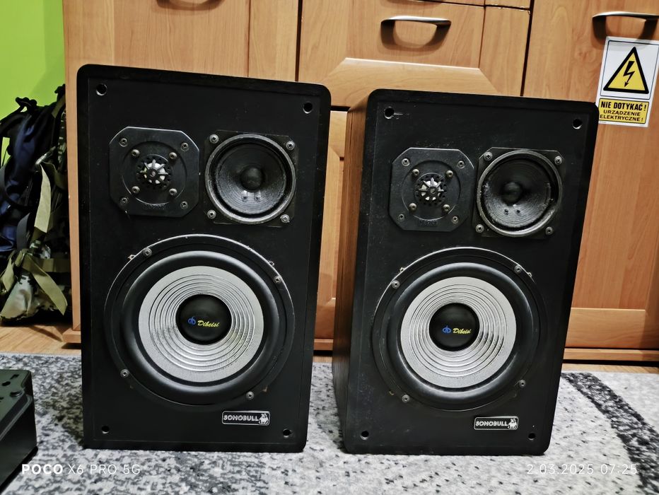 Miniwieża Philips z głośnikami