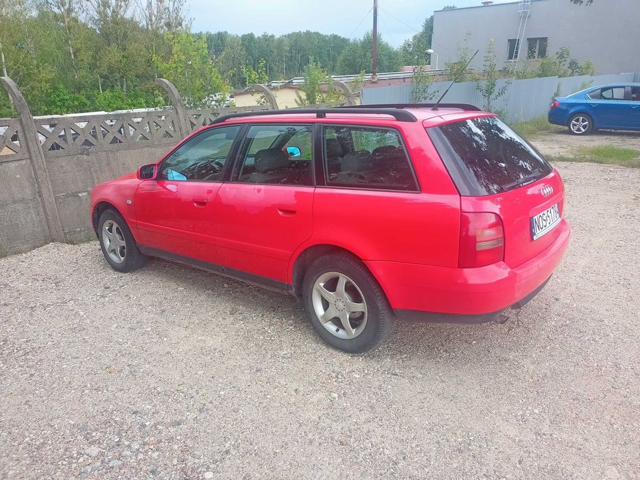 Audi A4 B5 kombi 1.8 125km