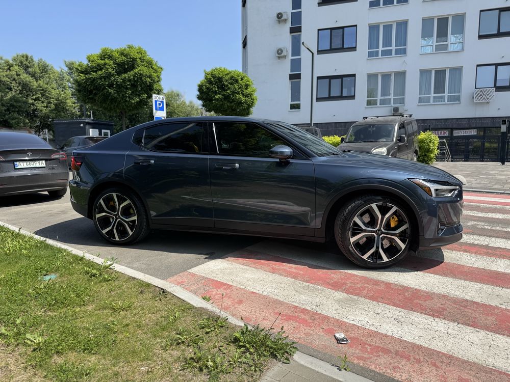 Продаж електрокара Polestar 2