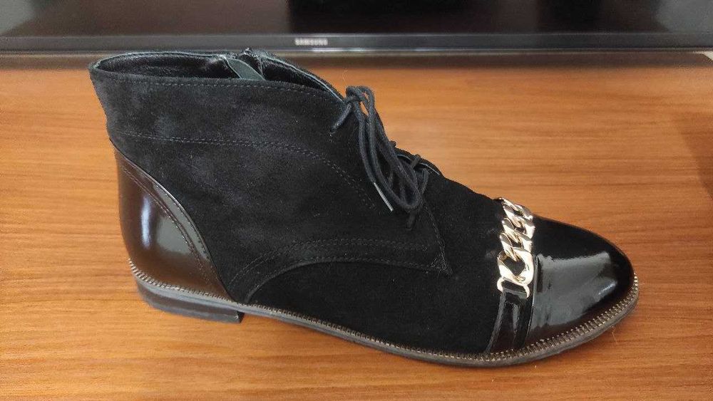 Жіночі/підліткові ботінки черевики демісезон 39-40 розмір