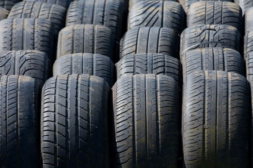 Odbiór zużytych opon do utylizacji Recykling opon Utylizacja Starych