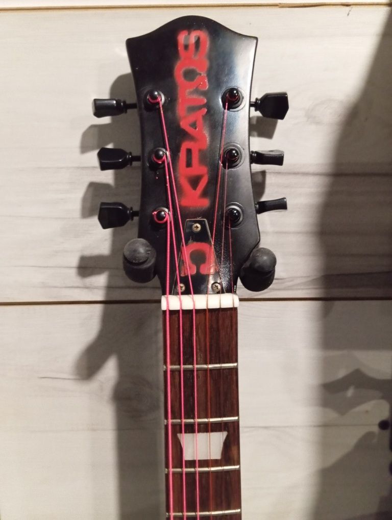 Guitarras Eléctricas Personalizadas KRATOS Les Paul e Stratocaster