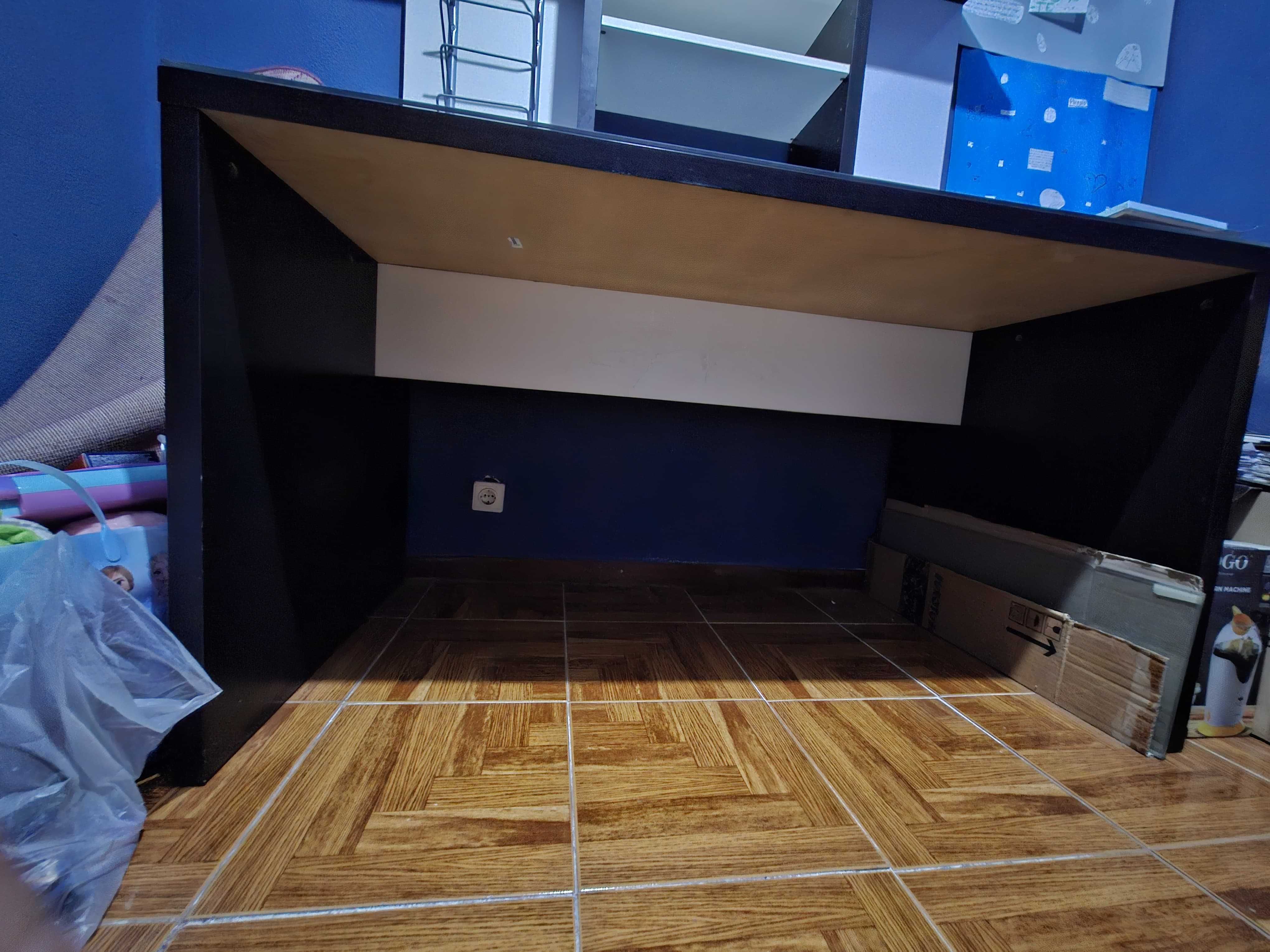 Secretária IKEA grande com vidro