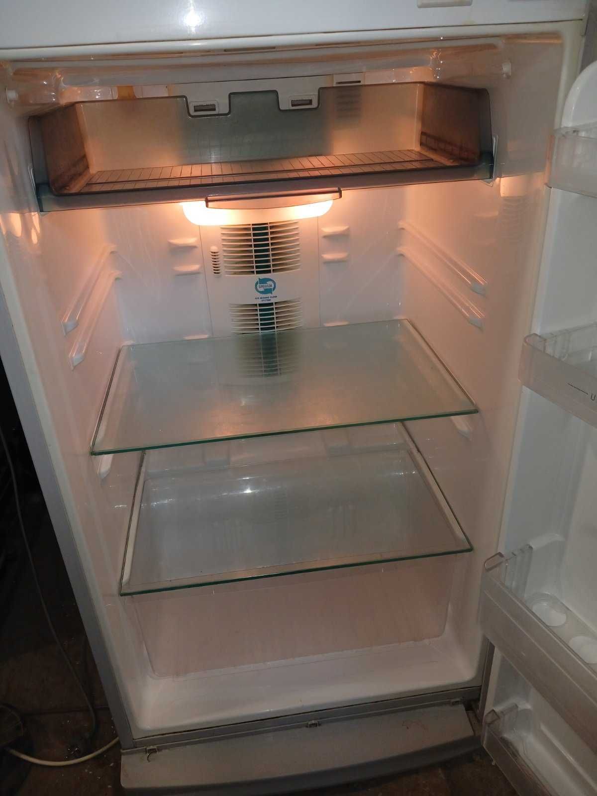 продам  холодильник САМСУНГ