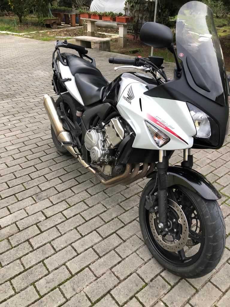 Honda CBF600 (Mota em perfeito estado)