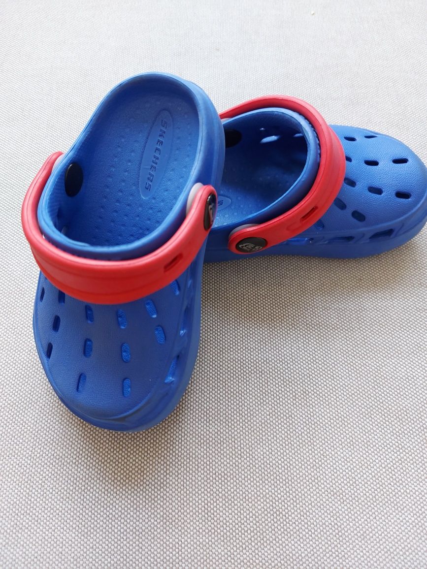 Crocsy - Skechers r.6