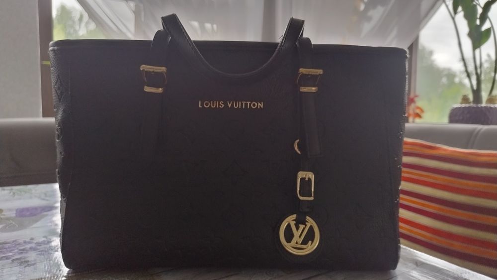 Жіноча сумка Louis Vuitton, нова, класичного стилю, чорна, 33*23*13 см