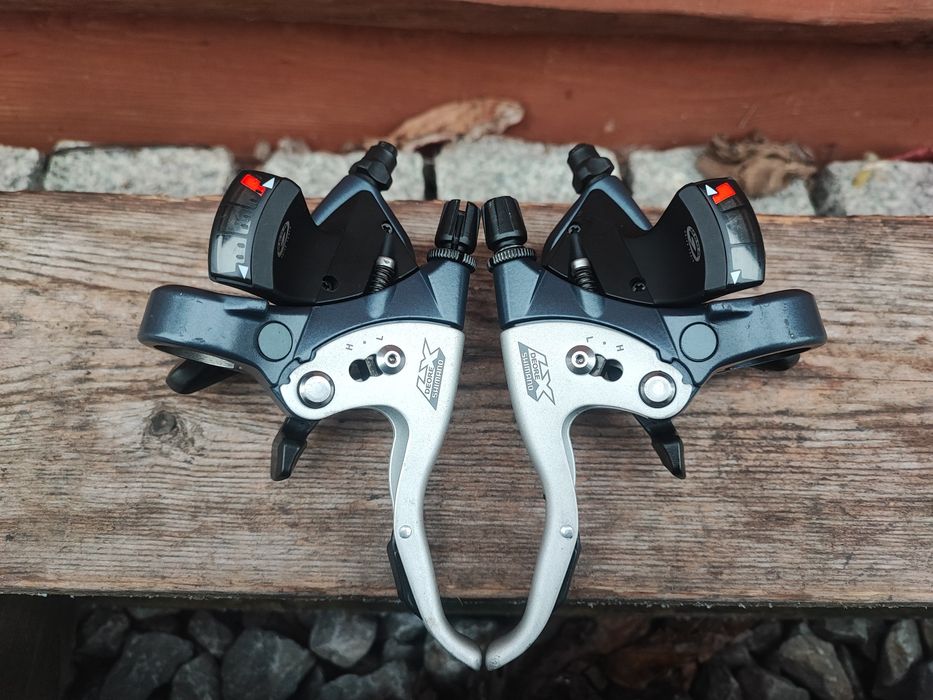 Klamkomanetki rowerowe Shimano Deore LX M570 3x9 Vbrake Retro MTB