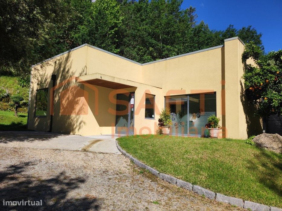 Termas de Moimenta em Terras de Bouro em funcionamento