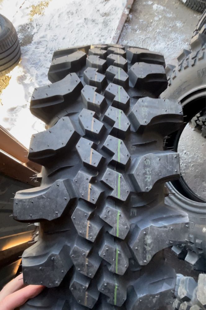 Грязева болотна резина 35/10.5 R16 CST nissan Mitsubishi Toyota нива