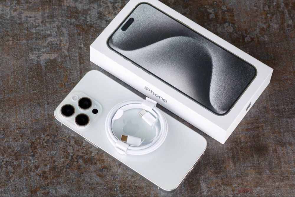 iPhone 15 Pro Max 256GB Новый, Neverlock