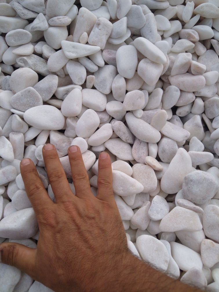 Pedra Mármore Branco Rolado 160€IVA, seixo jardim