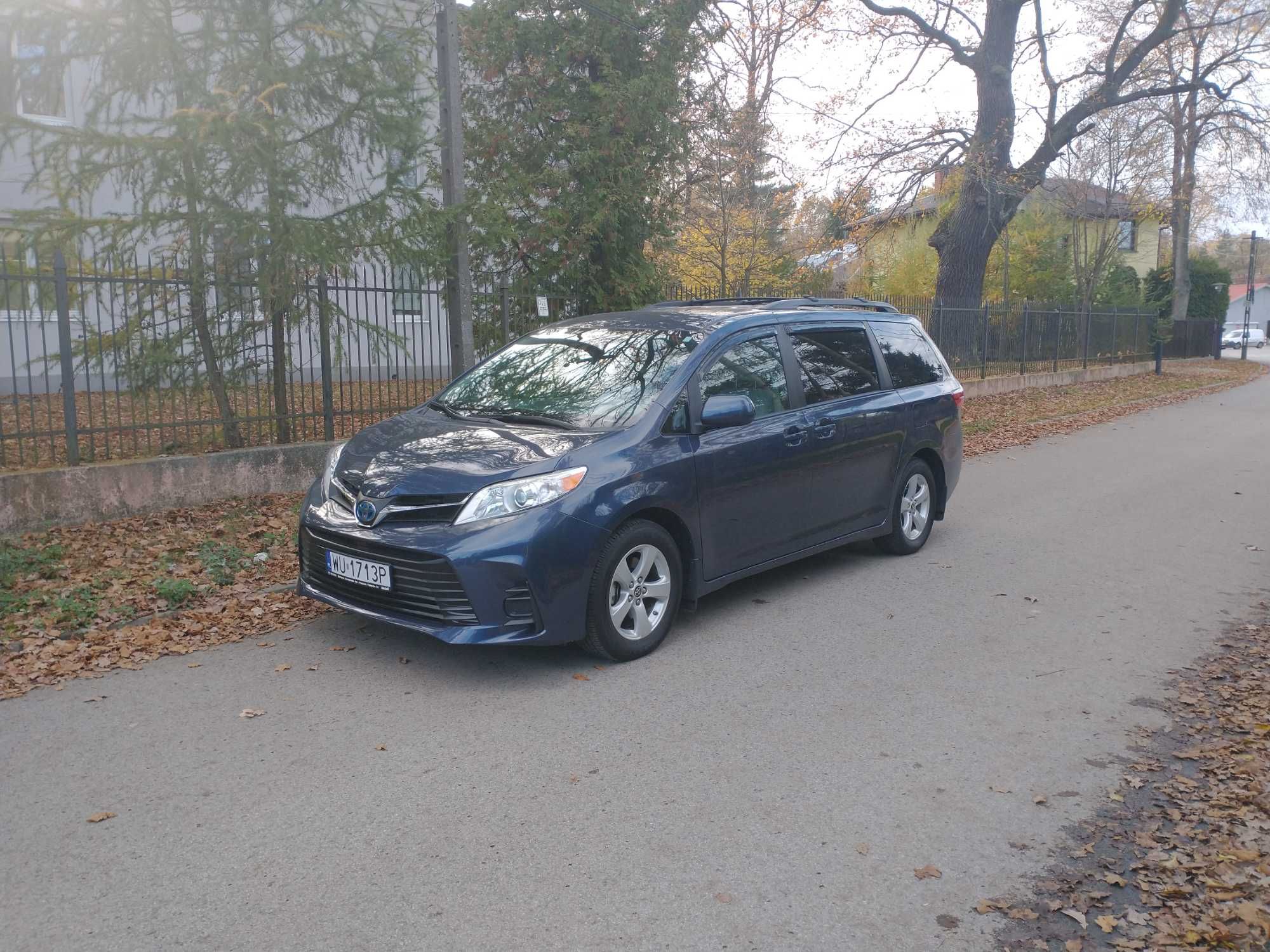 Toyota Sienna 2020 9tkm nowy 8 osobowa