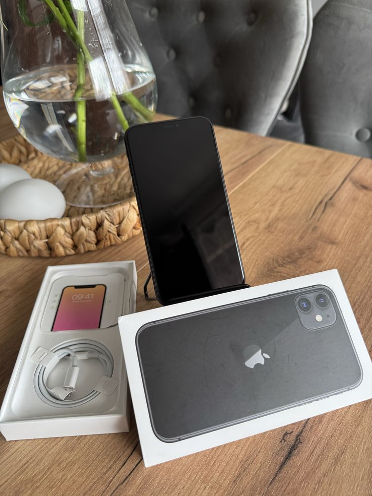 iPhone  11 , Black,64 GB . Bateria 100%