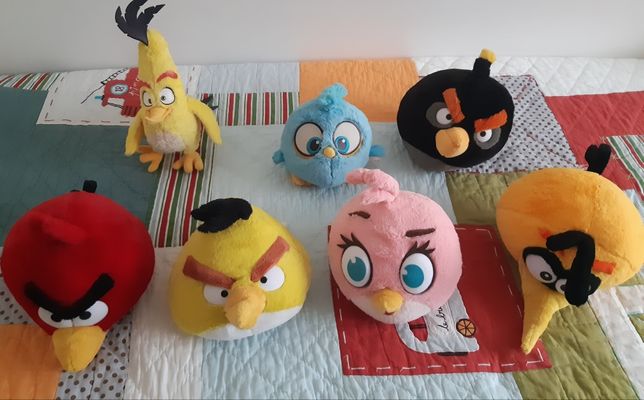 Peluches dos Angry Birds.
