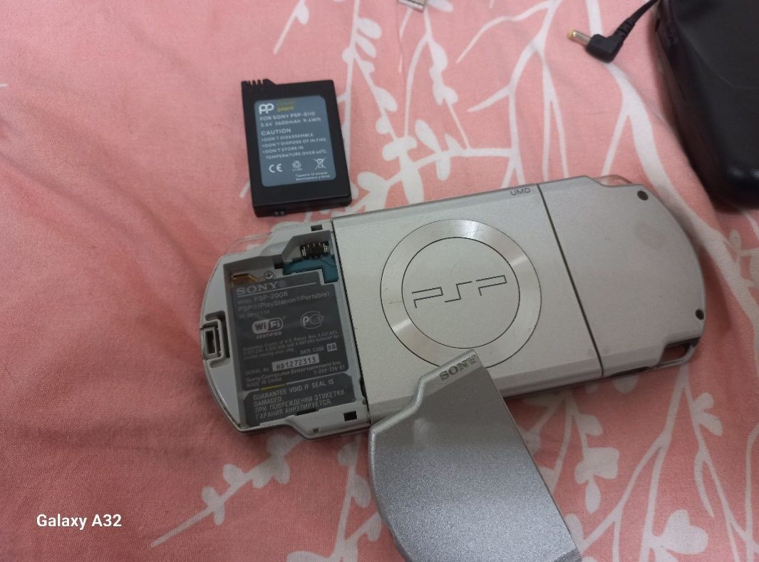 Продам игровую PSP-2008