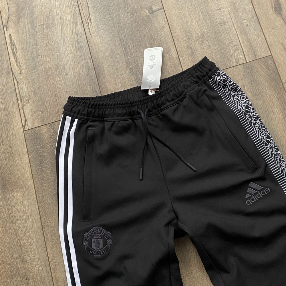 Спортивні штани Adidas Manchester United Peter Saville