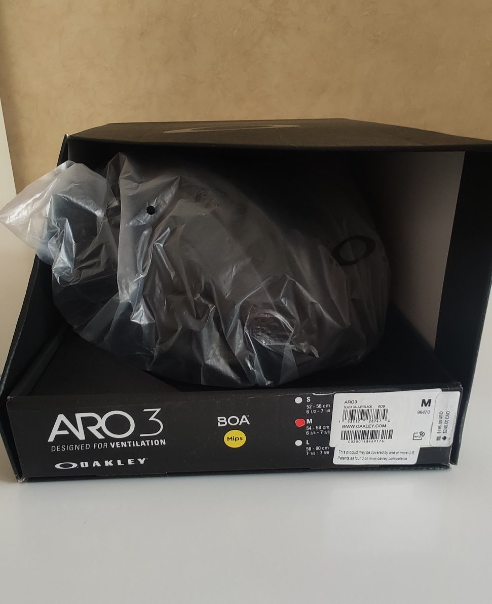 Велошолом Oakley ARO3 розмір М