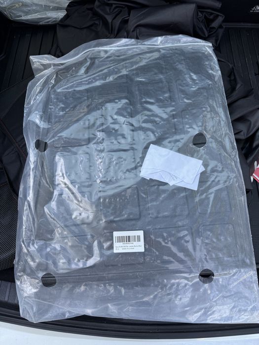 Продам коврики Xipoo Nissan Rogue 2014-2020