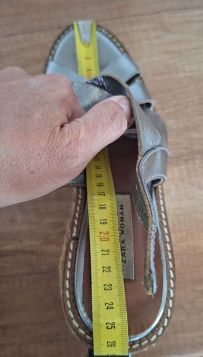 Sandały na koturnie ZARA 40