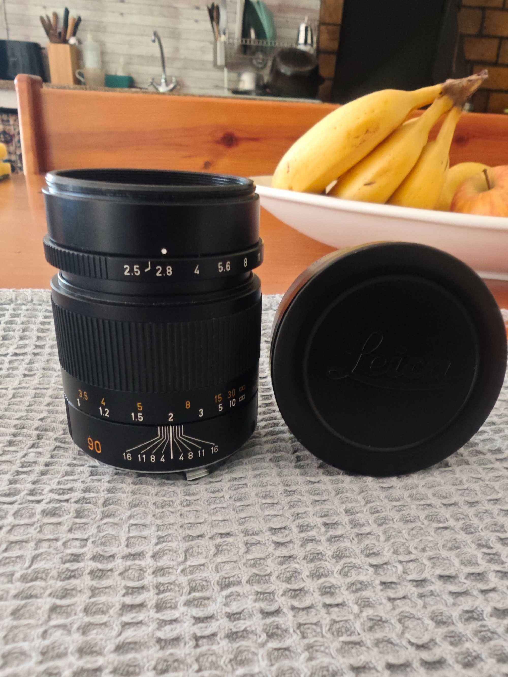 Leica 90mm f/2.5 Summarit-M