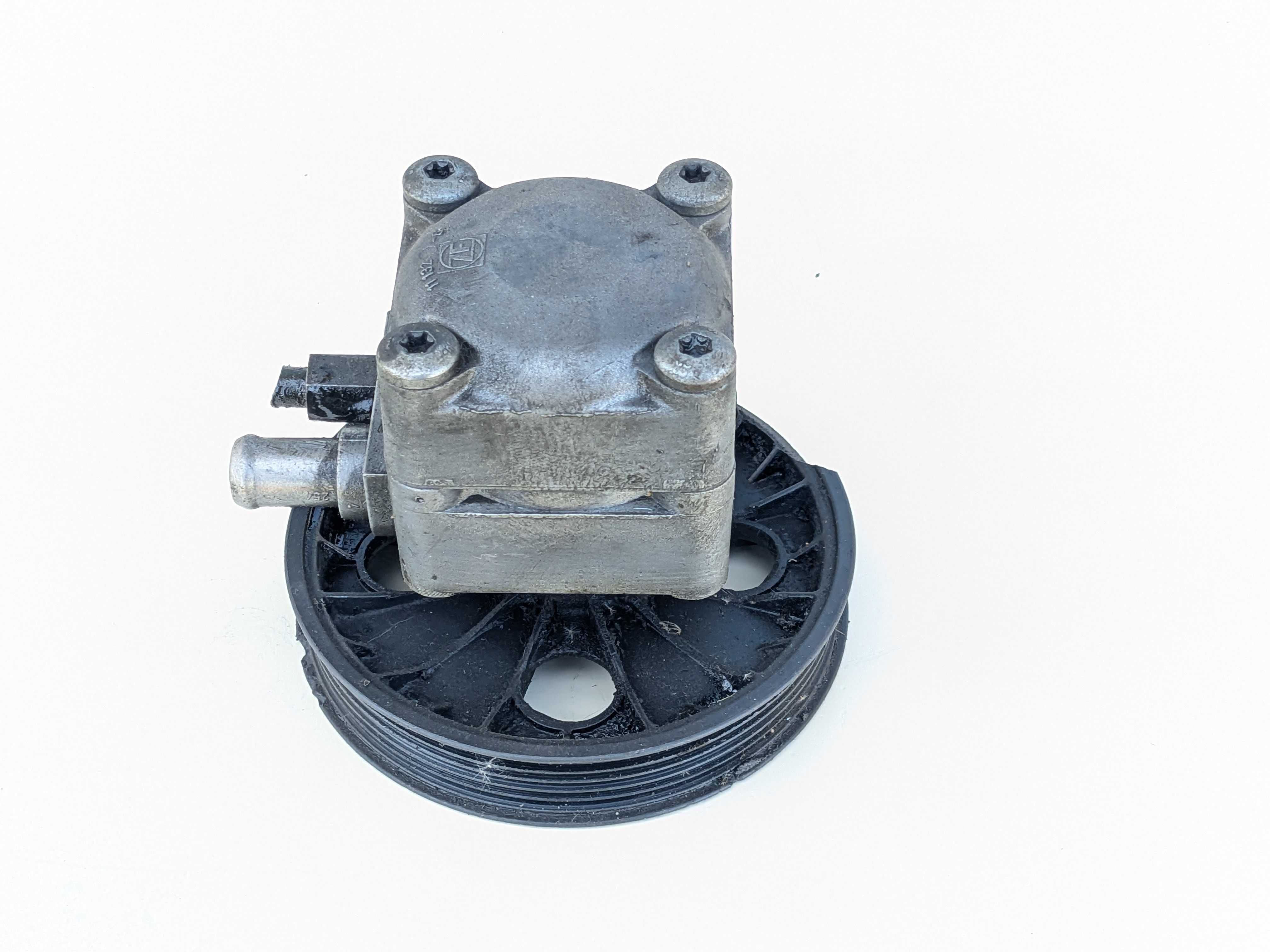 Насос ГУР Volvo C70 I S60 I S70 S80 I V70 I II XC70 XC90 (1)