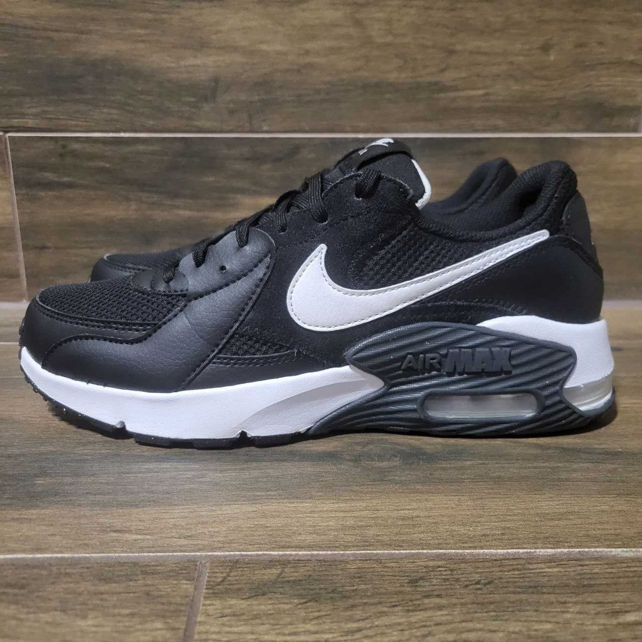 Оригінальні кросівки Nike Air Max Ecxee