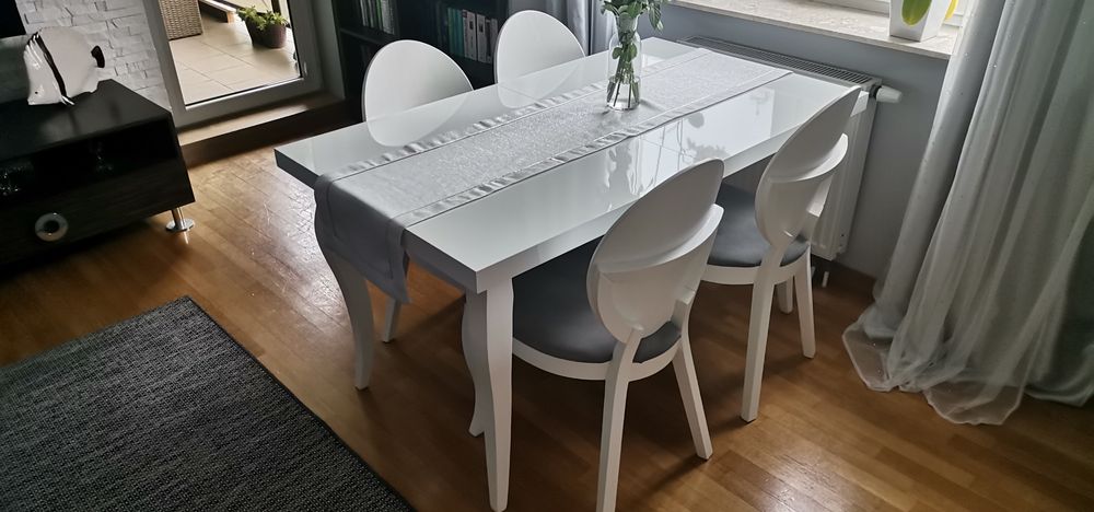 Stół Biały z 4 krzesłami w stylu Glamour